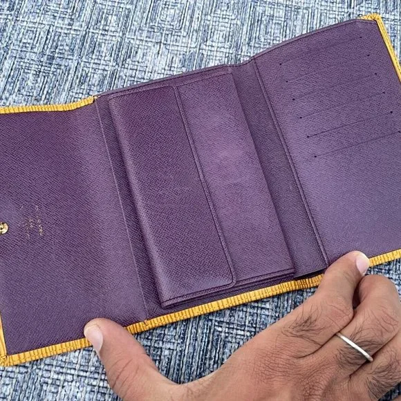 Vintage Louis Vuitton Wallet Epi Leather Etui Papier Porte Tresor Made France - Picture 3 of 12